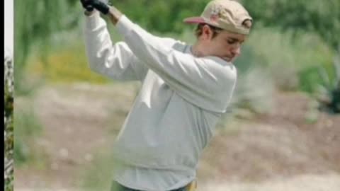 Justin Bieber spotted golfing in Los Angeles,California