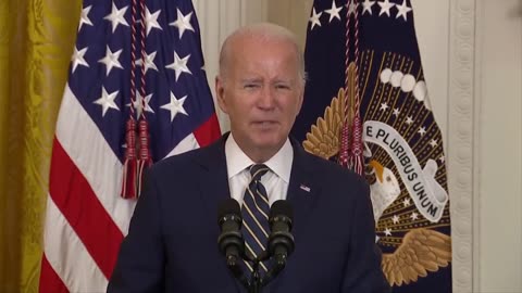 Biden siger, at "over 100 mennesker" døde af COVID 🤡