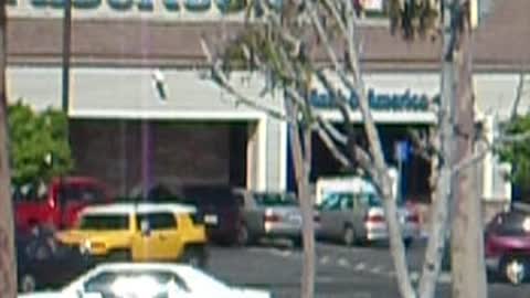 Bank of America Robbery in Rowland Heights - California Caught On Tape