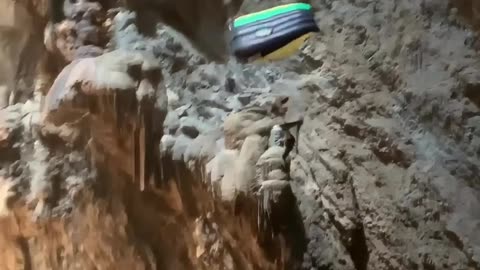 Prashuting into a huge cave is not as easy as it might seem