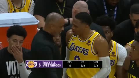 Russell Westbrook slaps Collin Sexton's head like it's his younger brother 😂