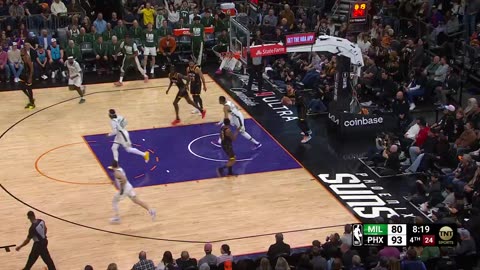 Giannis UNSTOPPABLE! Dunks in the opponent's face! Bucks vs Suns