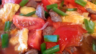 Tomatoes - beef - eggs 😋