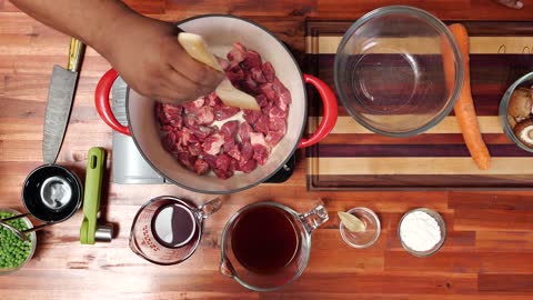 Beef Pot Pie Made Easy