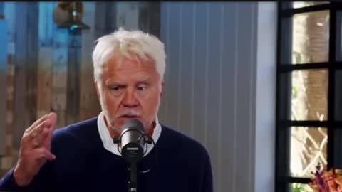 Legendary actor Tim Robbins STUNS Hollywood with commentary on Covid lockdowns
