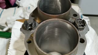 1971 Triumph Tiger restoration, Part 9 Installing the cylinder and pistons