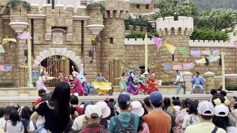 Disneyland performing COCO musical