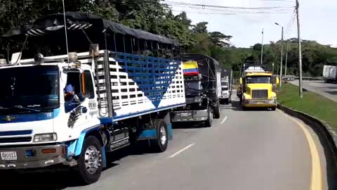 Un grupo de transportadores protesta en el área metropolitana de Bucaramanga