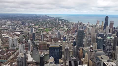 Stunning Footage From Skydeck Chicago !!