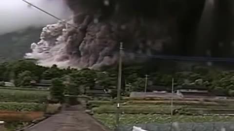 Terrible volcano eruption - Volcanoes erupting
