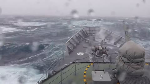 Giant wave hits the ship