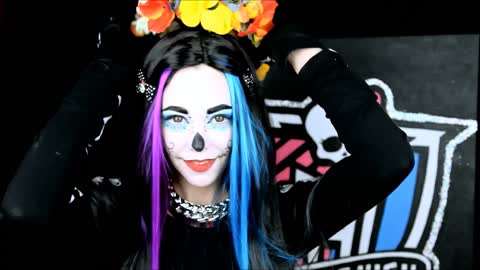 Monster High's Skelita Calaveras makeup tutorial