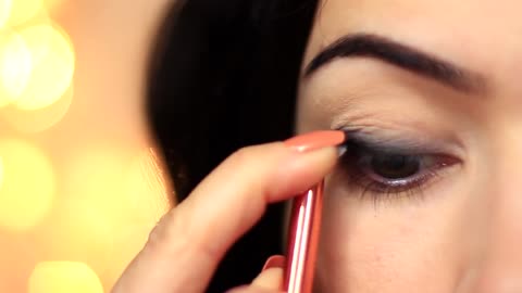 Beginners Eye Makeup Tutorial Using One Matte and One Metallic (Part 2) | How To Apply Eyeshadow