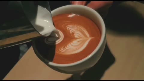 Amazing Inverted heart latte art