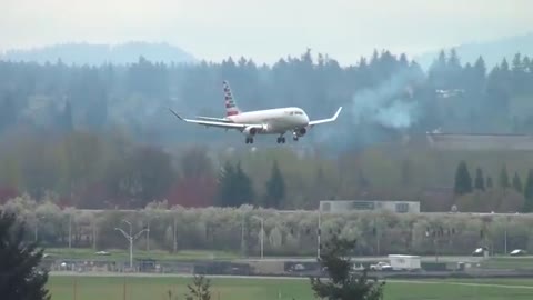 American Eagle (Compass Airlines) Landing Portland Airport| Runway