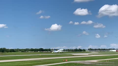 Livery Part II! Frontier Airlines Joey the Opossum Rochester, NY 81421