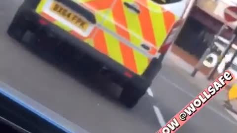 Crazy British Biker Trolls The Police!!