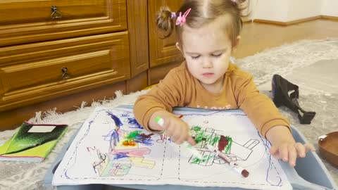 Cute_Baby_Shows_a_Master_Class_on_Drawing