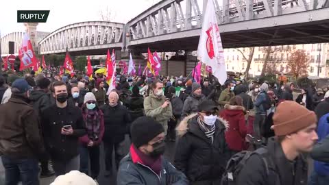 LIVE: Paris - Protest against right-wing media pundit and presidential candidate Zemmour takes place