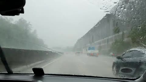Driving in heavy rain without sight