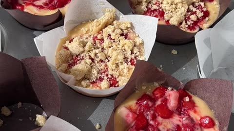 Strawberry and cream muffins
