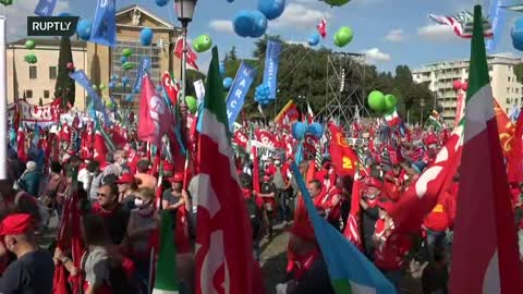 LIVE: Rome / Italy - Unions and anti-fascist activists demonstrate - 16.10.2021