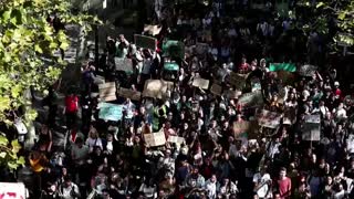 Jóvenes y estudiantes lideran la huelga climática en París