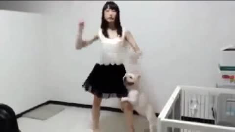 Funny- Funny videos-hotgirl dance with the puppy