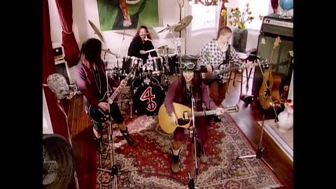 4 Non Blondes - What's Up (Official Music Video)