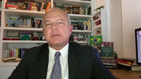 TV Globo entrevista Presidente do Brasil Jair Bolsonaro - Roberto Motta (Os Pingos nos Is) 2022,8,23