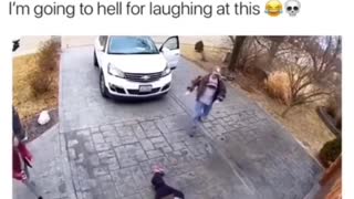 FAMILY FALLS ON ICE FUNNY VIDEOS