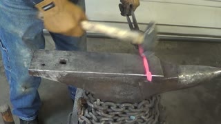 Forging a Leaf with my new hammer
