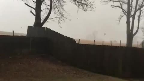 Intense tornado in Mississippi town caught on camera