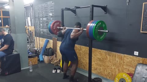 SQUAT 170KG