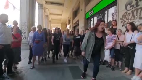 I dare you not to laugh watching these liberal white woman "protest"