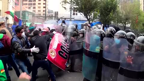 Bolivian teachers clash with police at protest