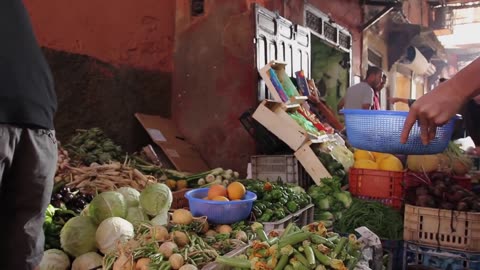 Moroccan Cooking Class : Souk to Table