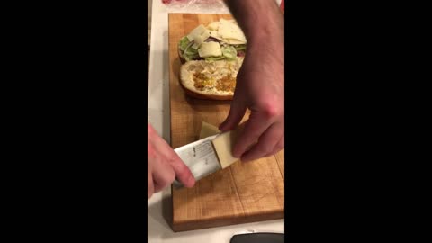 Step-by-step guide on how to prepare a real Italian sandwich