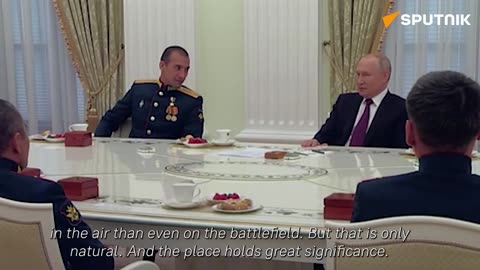 🇷🇺🎖Putin met with the crew of the Alyosha tank in the Kremlin