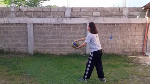 Five_Basic_Skills_in_Volleyball