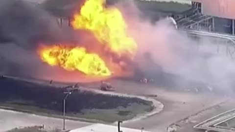 Massive explosion at Ineos Phenol chemicals plant 📌#Pasadena | #Texas