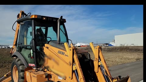 2004 Case 580 Super Backhoe Engine start up