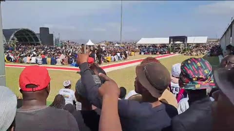 Reverend Thulasizwe Buthelezi chanting IFP slogans at Mangosuthu Buthelezi's funeral