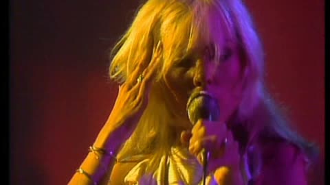 Blondie - I'm Touched By Your Presence Dear = Music Video 1978