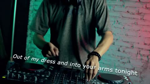 DJ INTO YOUR ARMS x TELOLET x KAMU KESAYANGANNYA AKU TIK TOK ( IMAN PAHLEVI & DJ DESA Remix )
