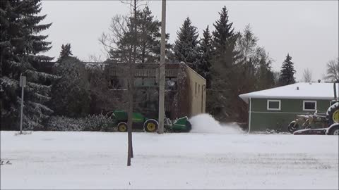 11-10-14 Bismark Digs Out