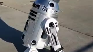 R2-D2 Walk Around