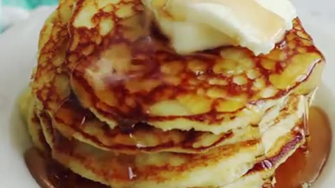 Fluffy Coconut Flour Pancakes (Low Carb)