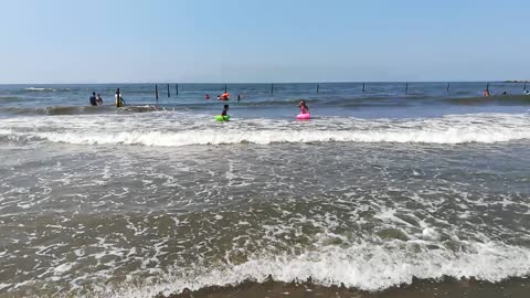 This is how to Enjoy Summer On Beach