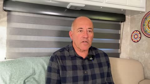 Rob shares his vaccine story on the Vaxxed bus down under